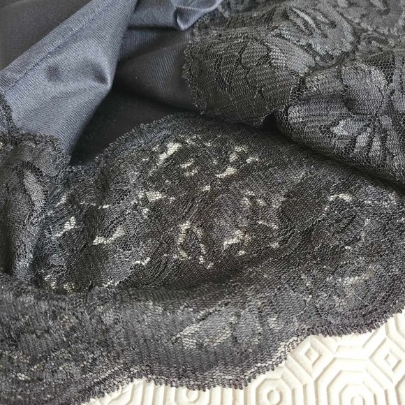 Retro Satin/Lace Half Slip Small 24"+ - Picture 3 of 6